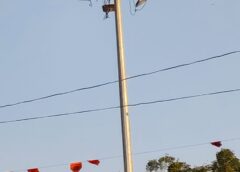 Amethi UP : हाई मास्ट लाइटें चढ़ी भ्रष्टाचार की भेंट, जिम्मेदार लापता