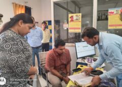 Sitapur UP: गैस एजेंसियों पर डीएम का औचक निरीक्षण बुकिंग वाले उपभोक्ताओं को प्राथमिकता से सिलेंडर देने के निर्देश