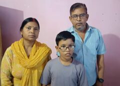 Varanasi UP…Abhishek Gupta Honored with Max Top Scholarship for Academic Excellence