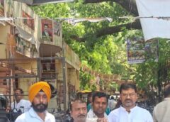 Varanasi UP…निजी स्कूलों की मनमानी फीस पर लगे लगाम: आजाद अधिकार सेना का मांग पत्र।