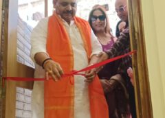 Varanasi UP….कासवी साड़ी एवं आभूषण प्रतिष्ठान का भव्य शुभारंभ, मंत्री रविंद्र जायसवाल ने किया उद्घाटन