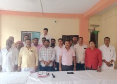 Varanasi UP….ईट निर्माता एसोसिएशन, वाराणसी द्वारा वर्तमान अध्यक्ष हरिशंकर सिंह मुन्ना के नेतृत्व में राजा तालाब में महत्वपूर्ण बैठक का हुआ आयोजन।