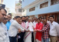 Varanasi UP…शिक्षणेत्तर कर्मचारियों ने राज्यमंत्री गुलाब देवी को सौंपा 8 सूत्रीय मांग पत्र, शीघ्र कार्रवाई का मिला आश्वासन