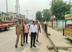 Barabanki UP: इंधन बचत एवं पैदल चलने के संदेश से प्रेरित होकर उप जिलाधिकारी हैदरगढ़ राजेश विश्वकर्मा ने अपने दैनिक कार्यों में भी इसका पालन करते हुए पैदल चलकर कार्यालय पहुंचने का निर्णय