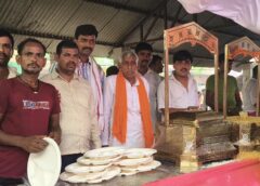 Trivediganj barabanki news: ज्येष्ठ माह के मंगलवार पर भिलवल  बाजार में विशाल भंडारे का आयोजन, हजारों श्रद्धालुओं ने ग्रहण किया प्रसाद