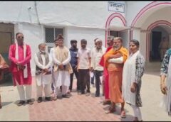 Raybareli News: बाबाओं और व्यापारियों की सुरक्षा को लेकर प्रदर्शन, कार्रवाई न होने पर आंदोलन की चेतावनी