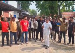 बरगद चौराहा–मनिका रोड बनी मुसीबत, बारिश में गड्ढों से बढ़ा हादसों का खतरा