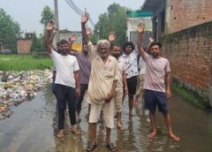 Saharanpur NEWS कैलाशपुर की गलियां बनीं तालाब – ग्रामीण परेशान  जलभराव से स्कूली बच्चों और राहगीरों को परेशानी